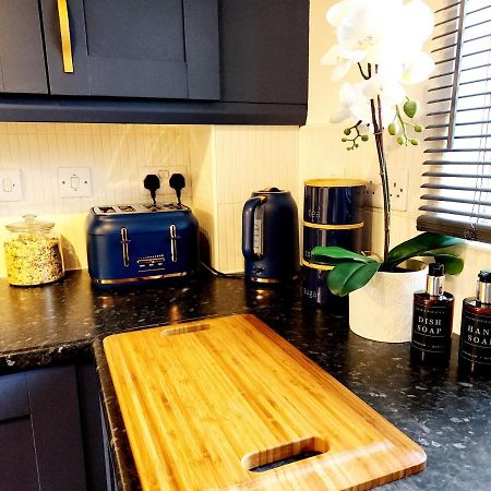 Home From Home 3 Bed,2 Bath House With Garden&Parking Near Centre&Tram Stop Sheffield Zewnętrze zdjęcie