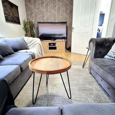 Home From Home 3 Bed,2 Bath House With Garden&Parking Near Centre&Tram Stop Sheffield Zewnętrze zdjęcie