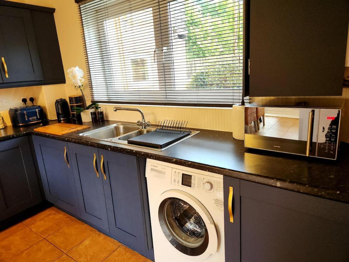 Home From Home 3 Bed,2 Bath House With Garden&Parking Near Centre&Tram Stop Sheffield Zewnętrze zdjęcie