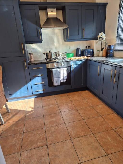 Home From Home 3 Bed,2 Bath House With Garden&Parking Near Centre&Tram Stop Sheffield Zewnętrze zdjęcie